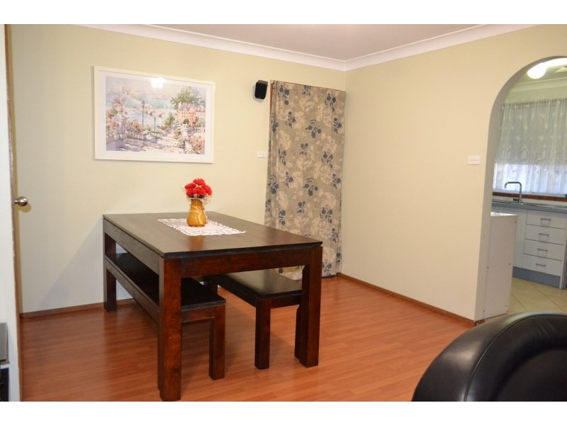 1/1A Warwick Street, Minto NSW 2566