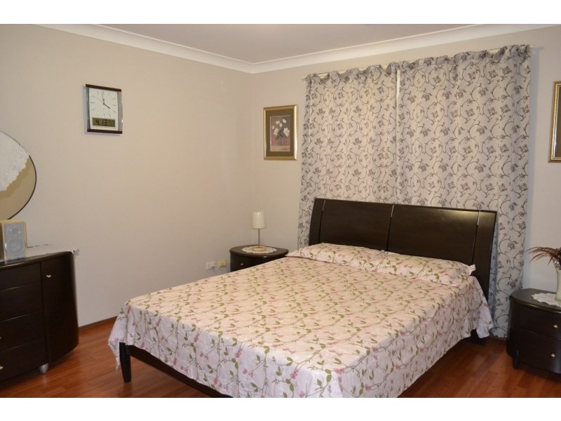 1/1A Warwick Street, Minto NSW 2566