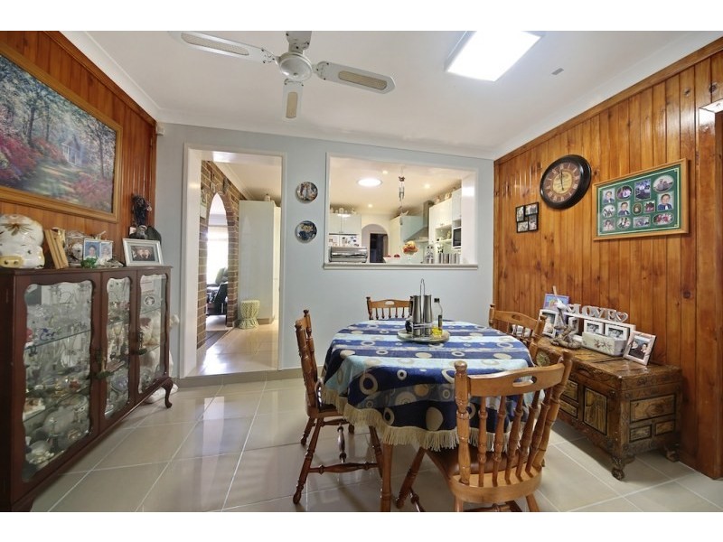 8 Arnold Street, Leumeah NSW 2560