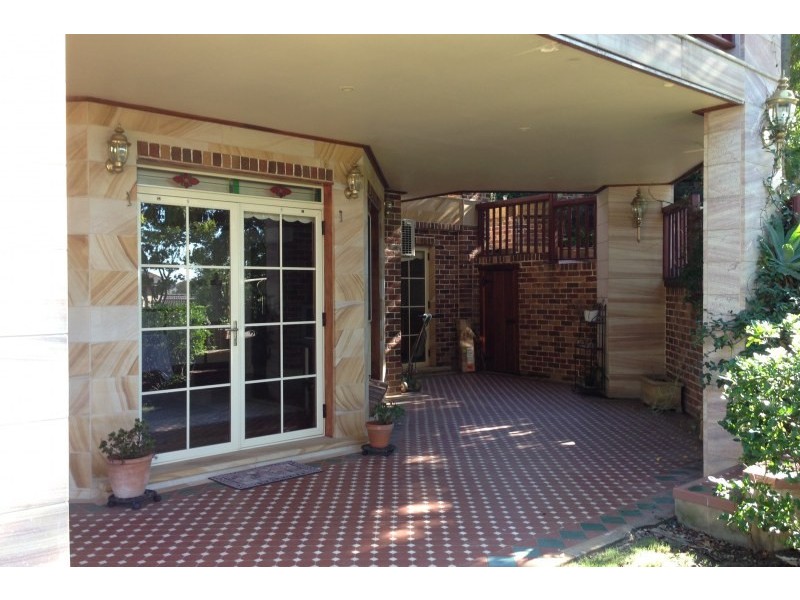 5A Strathwallen Place, Macquarie Links NSW 2565