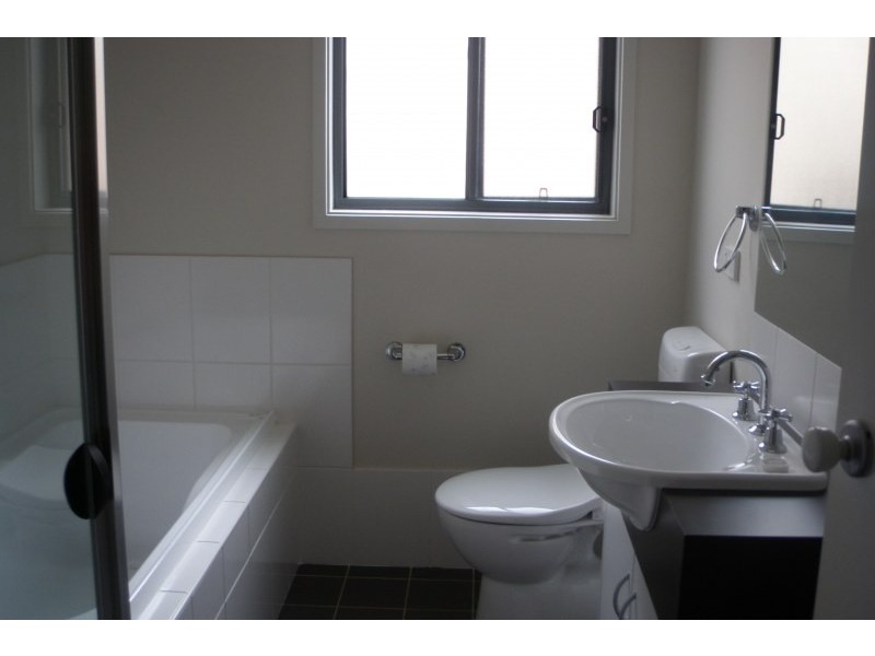 16/14 Benham Road, Minto NSW 2566