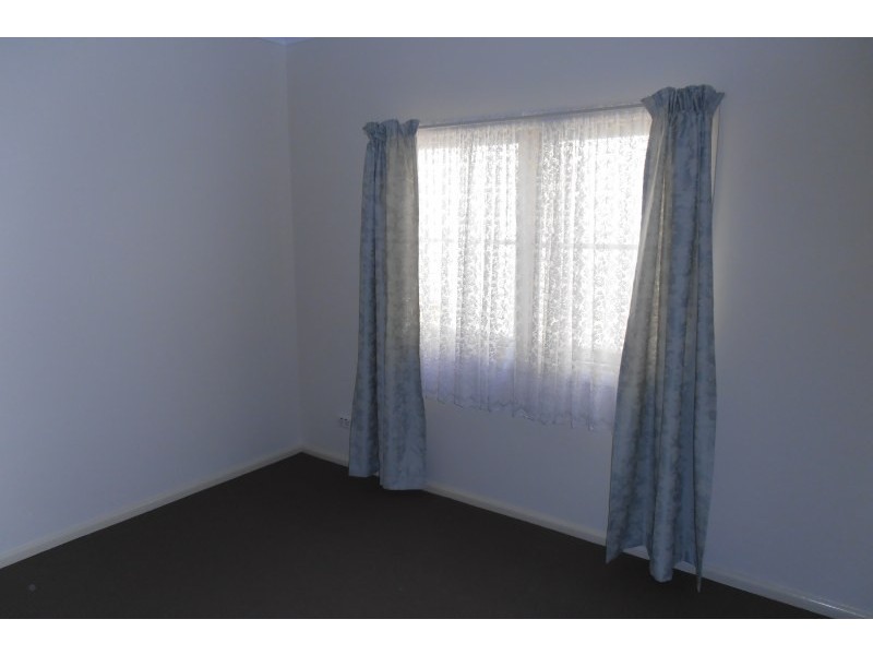 31 Clarence Street, Macquarie Fields NSW 2564