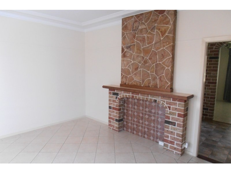 31 Clarence Street, Macquarie Fields NSW 2564