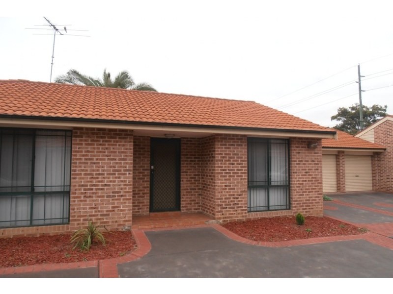 8/36 Minto Road, Minto NSW 2566