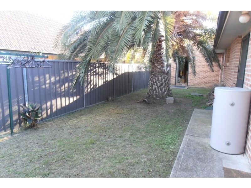 8/36 Minto Road, Minto NSW 2566