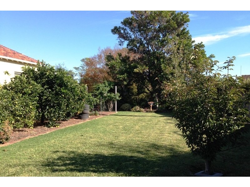 11 Clement Place, Ingleburn NSW 2565