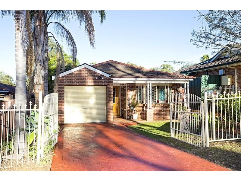 5 Percy Street, Ingleburn NSW 2565