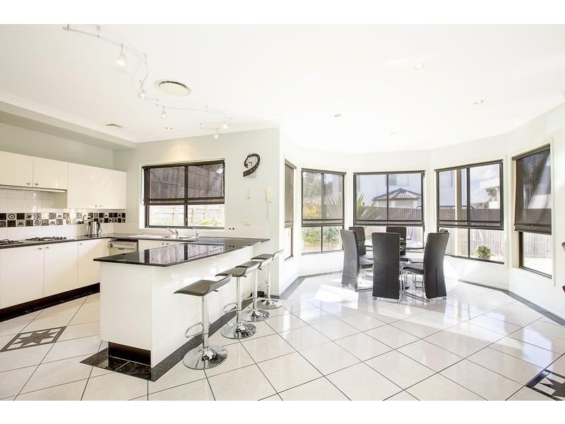 9 Homestead Circuit, Macquarie Links NSW 2565
