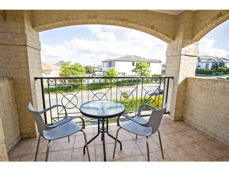 9 Homestead Circuit, Macquarie Links NSW 2565