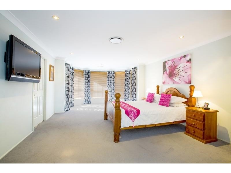 9 Homestead Circuit, Macquarie Links NSW 2565