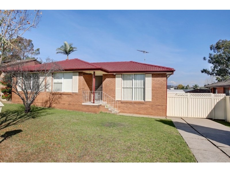 27 Benham Road, Minto NSW 2566
