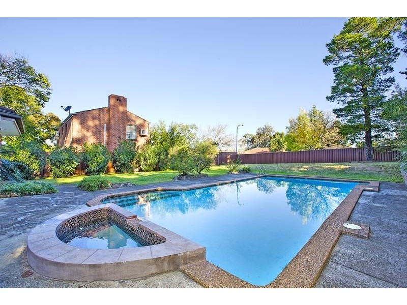 5 Karen Place, Ingleburn NSW 2565