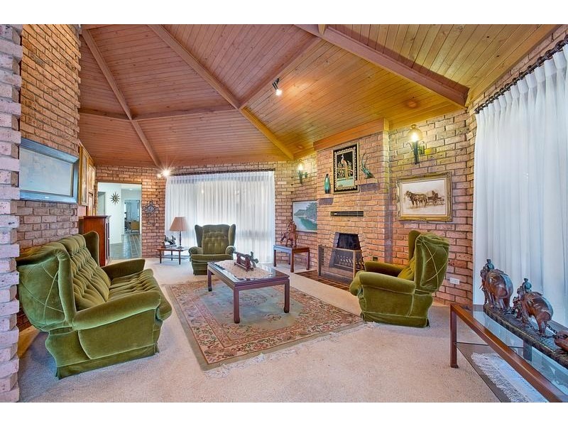 5 Karen Place, Ingleburn NSW 2565