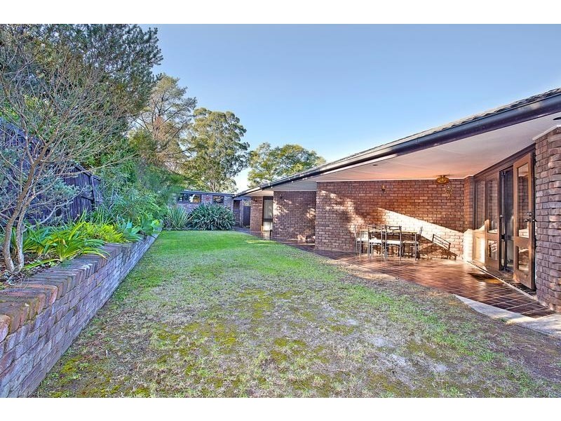 5 Karen Place, Ingleburn NSW 2565