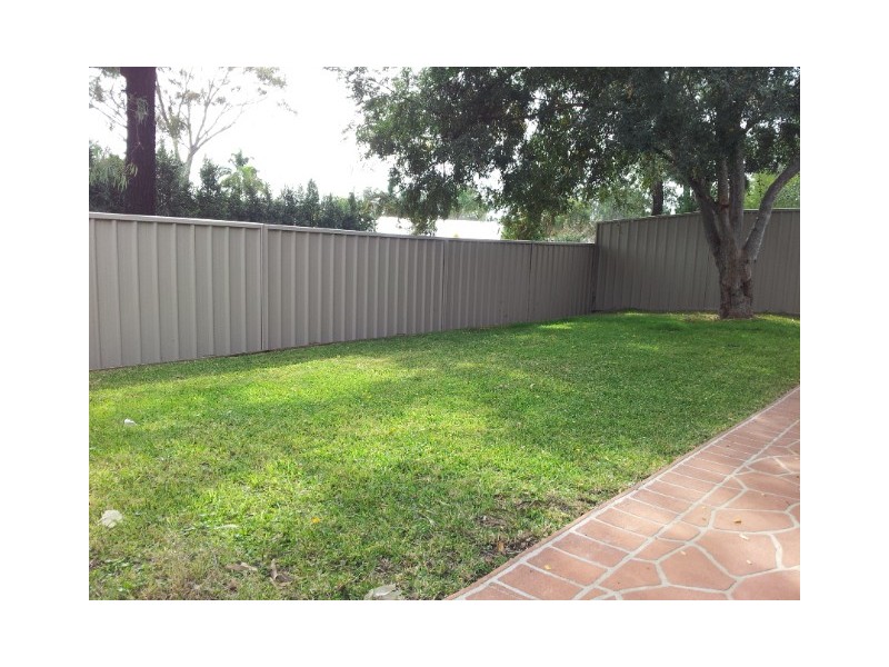 31 Orchid Place, Macquarie Fields NSW 2564
