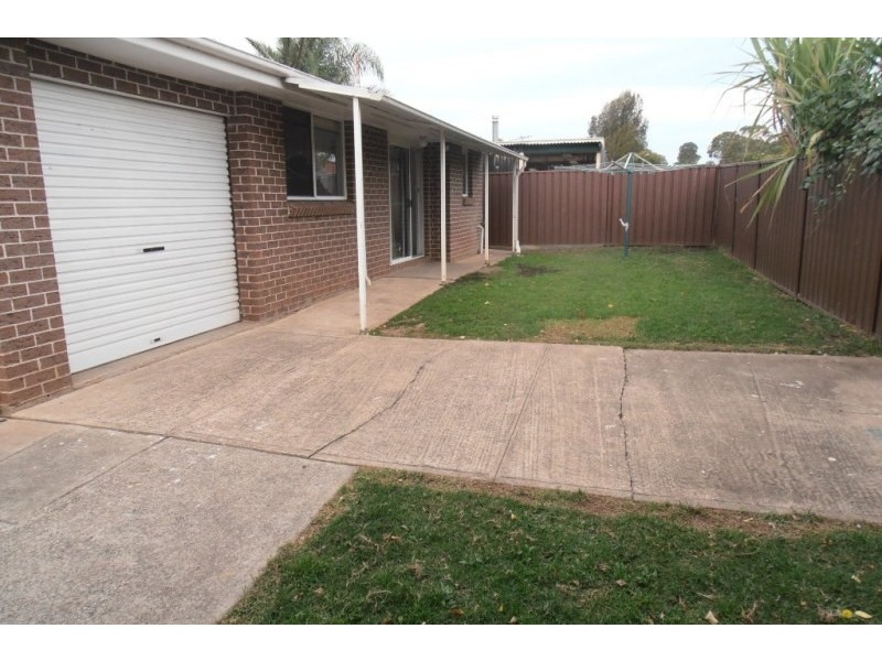 5 Morris Place, Ingleburn NSW 2565