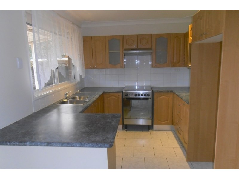 5 Morris Place, Ingleburn NSW 2565