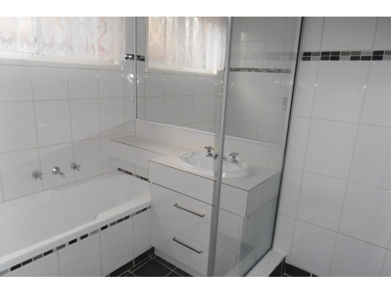 5 Morris Place, Ingleburn NSW 2565