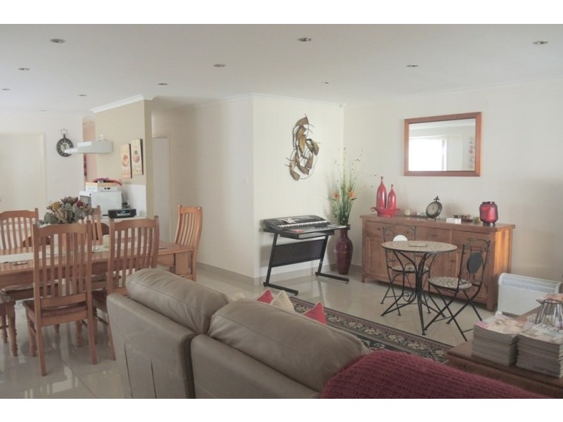 9B Pontiac Place, Ingleburn NSW 2565