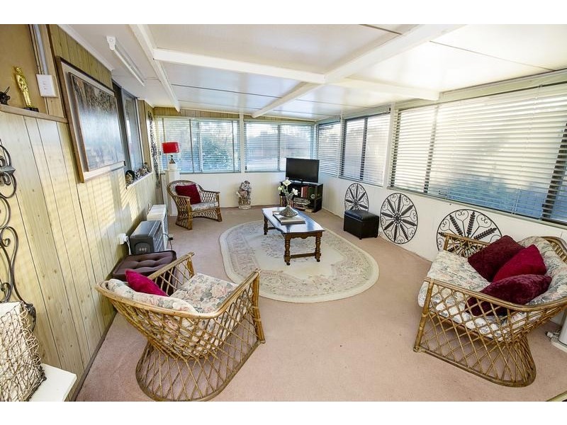 8 Plover Place, Ingleburn NSW 2565