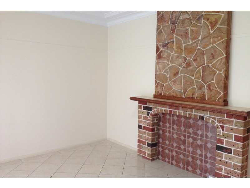 31 Clarence Street, Macquarie Fields NSW 2564