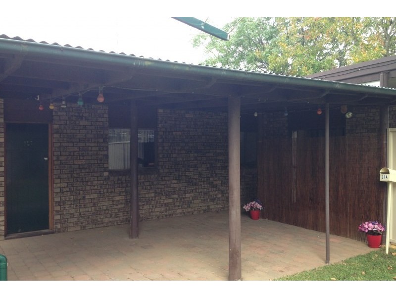 31 Clarence Street, Macquarie Fields NSW 2564