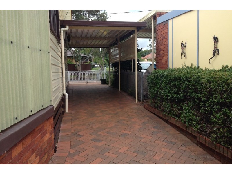 31 Clarence Street, Macquarie Fields NSW 2564