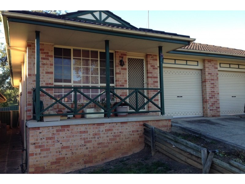 11/6 Westmoreland Road, Minto NSW 2566