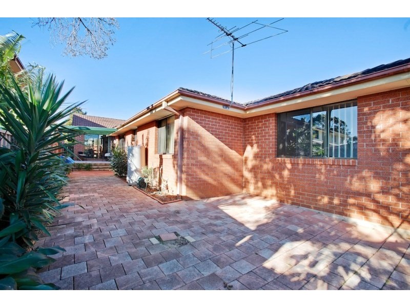 1/17 Euroka Street, Ingleburn NSW 2565