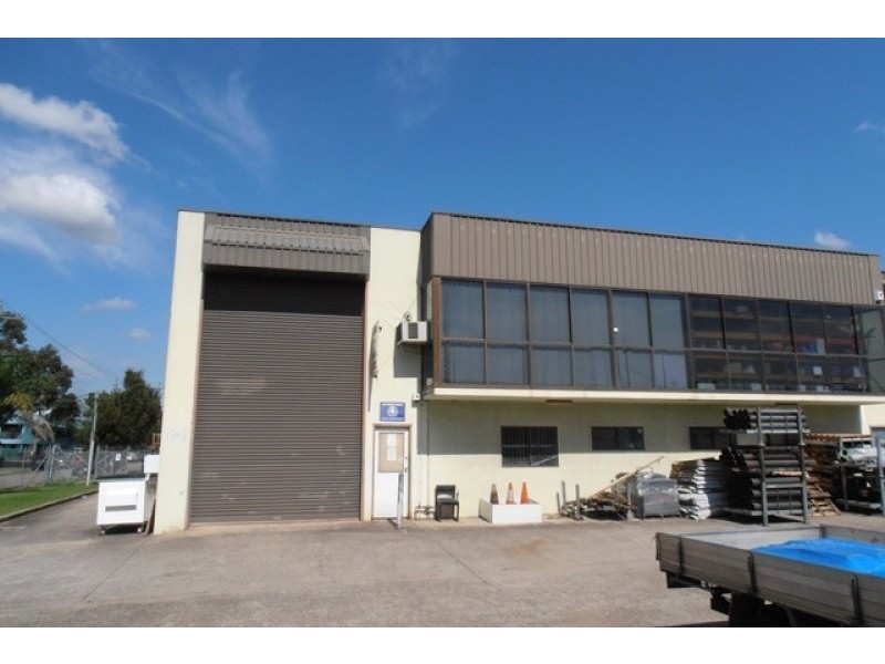 1/11 Kerr Road, Ingleburn NSW 2565