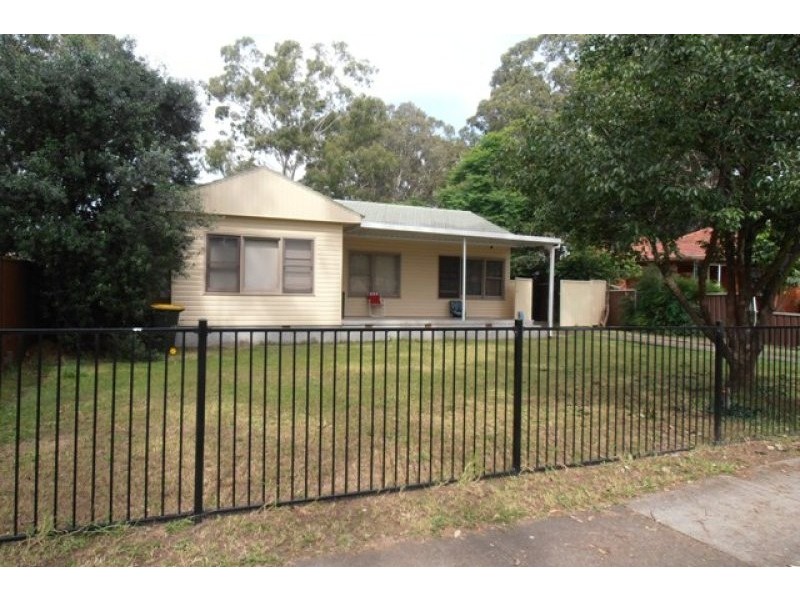 123 Parliament Road, Macquarie Fields NSW 2564