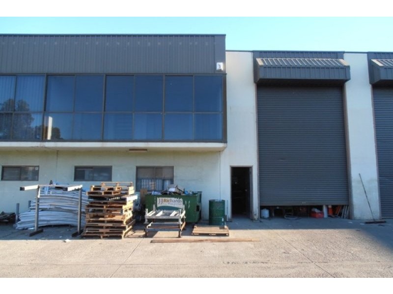 2/11 Kerr Road, Ingleburn NSW 2565