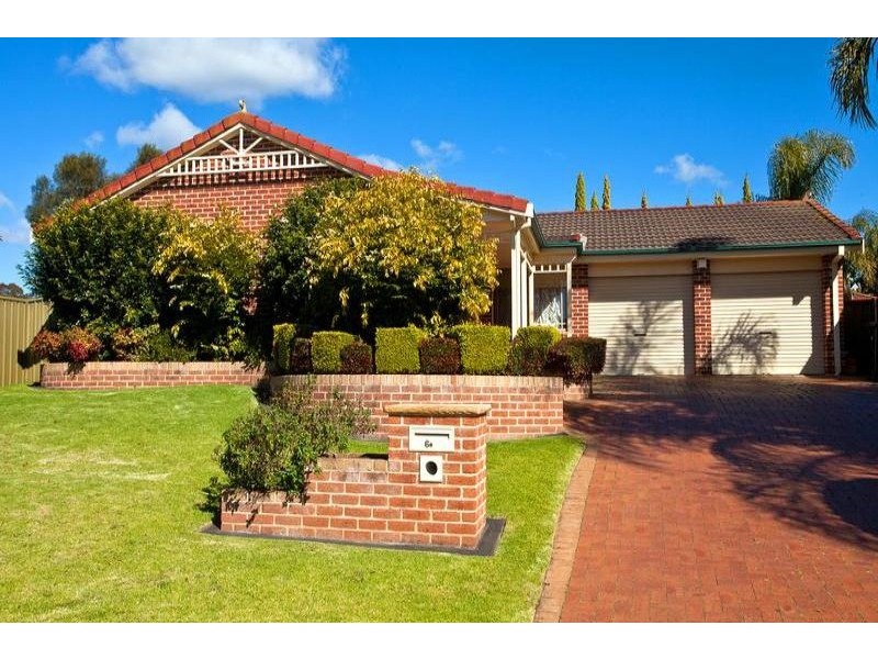6 Oldsmobile Place, Ingleburn NSW 2565