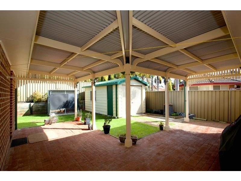 6 Oldsmobile Place, Ingleburn NSW 2565
