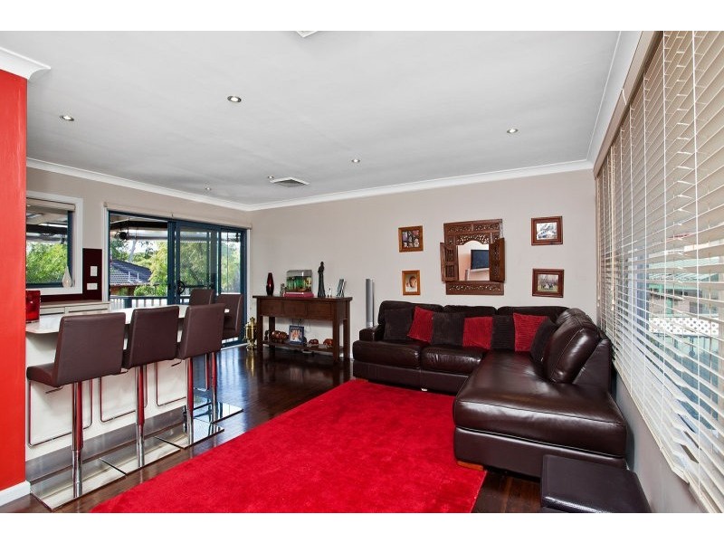 18 Forbes Crescent, Engadine NSW 2233