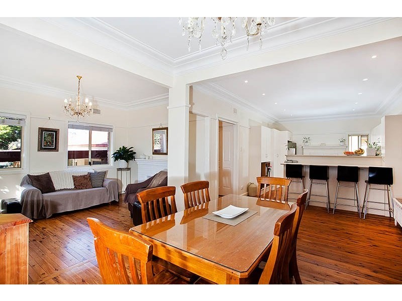 10 Tecoma Street, Heathcote NSW 2233