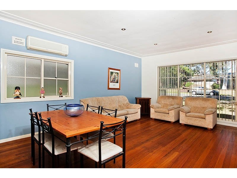 35 Waratah Road, Engadine NSW 2233