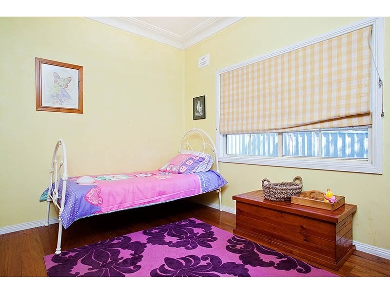 35 Waratah Road, Engadine NSW 2233