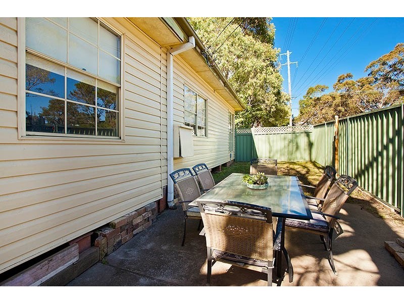 35 Waratah Road, Engadine NSW 2233