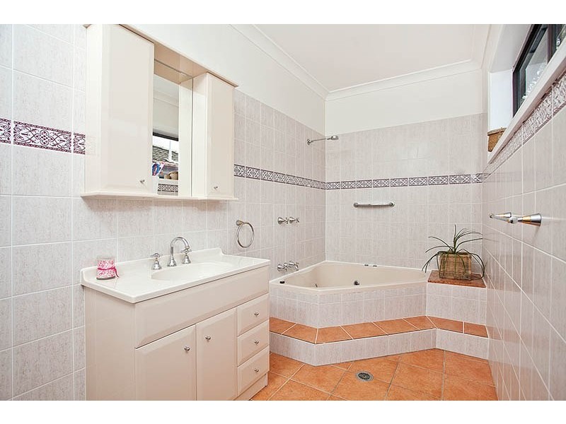 15 Cooper Street, Engadine NSW 2233