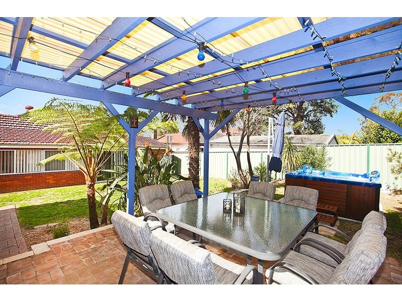 67 Parklands Avenue, Heathcote NSW 2233