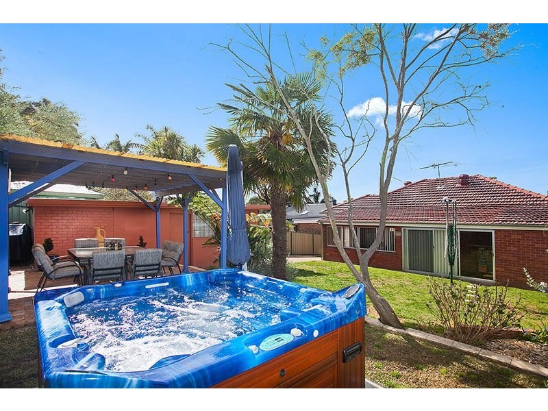 67 Parklands Avenue, Heathcote NSW 2233