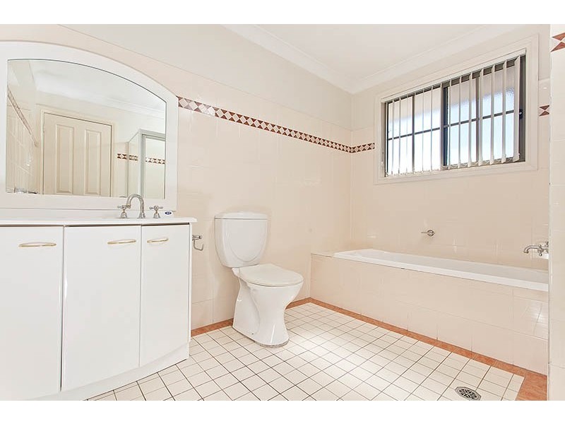 2/17 Birok Avenue, Engadine NSW 2233