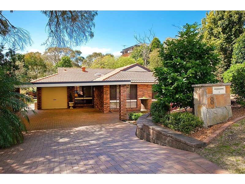 8 Lindsay Gordon Place, Heathcote NSW 2233