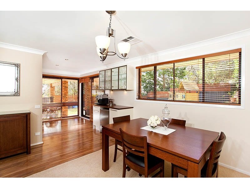 8 Lindsay Gordon Place, Heathcote NSW 2233