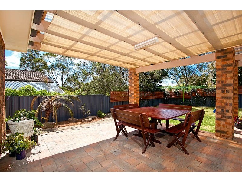 8 Lindsay Gordon Place, Heathcote NSW 2233