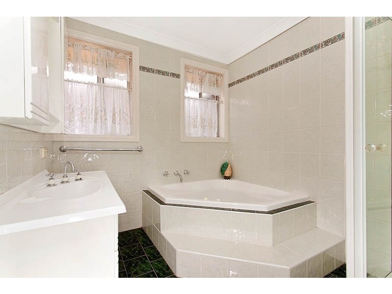 1 Ardrossan Road, Engadine NSW 2233