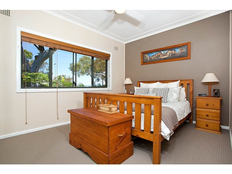 16 Edgecliff Place, Engadine NSW 2233