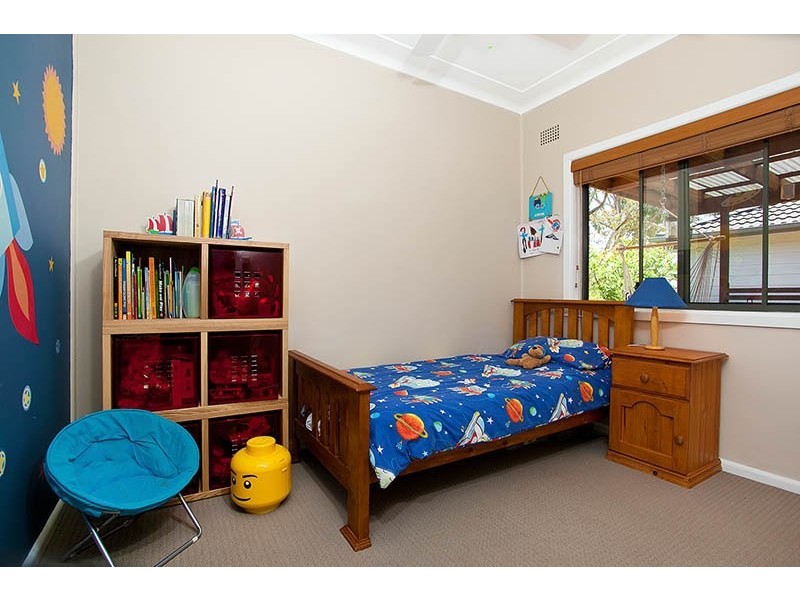 16 Edgecliff Place, Engadine NSW 2233