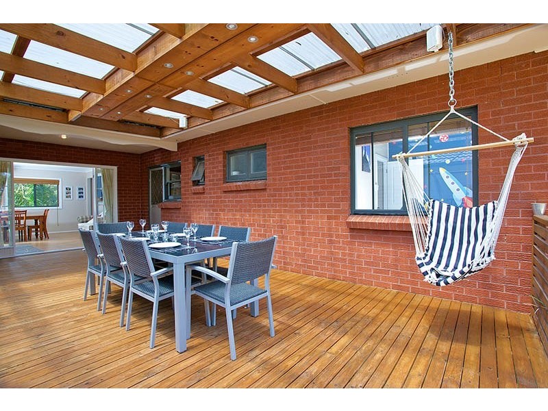 16 Edgecliff Place, Engadine NSW 2233